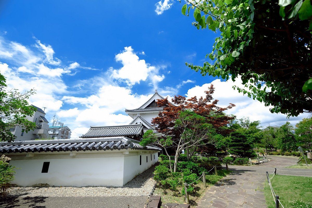 🏰 쇼류지 성 공원 (勝竜寺城公園)